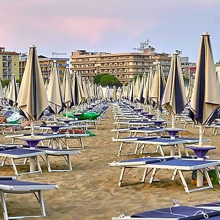 Hotel Swim And By Beahost 3*